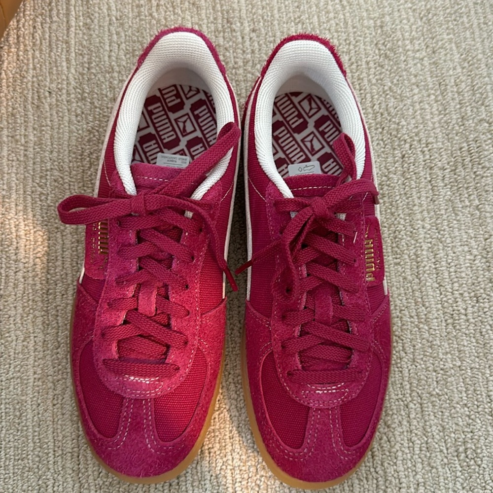 New in Box Puma Palermo Magenta 9, 9.5